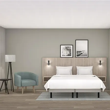 Radisson Otel 4*