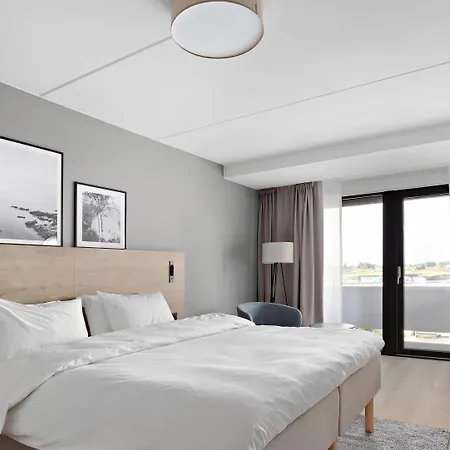 Radisson 4*