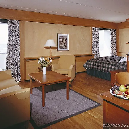 Radisson 4*