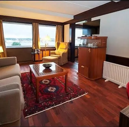 Radisson Blu Hotel, 4*